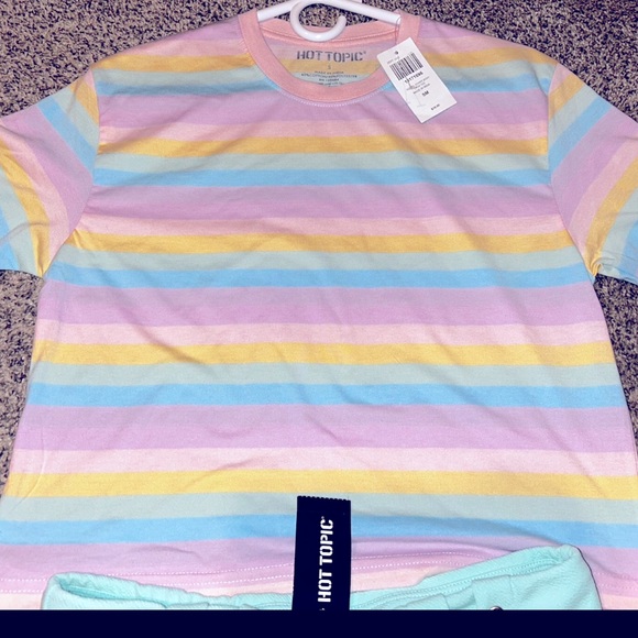 NWT HOT TOPIC SPRING/SUMMER Shirt&Skirt outfit - Picture 6 of 7